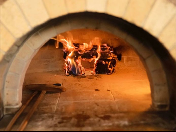 iconic-woodfire-pizzeria-for-sale-balmain-2