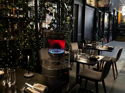 highest-google-ranked-wine-bar-in-brisbane-8