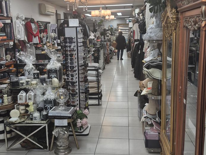 rare-opportunity-turnkey-retail-business-with-a-loyal-local-following-4