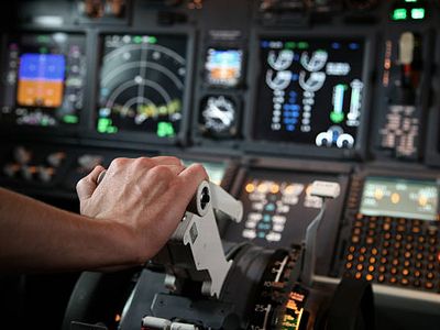 established-boeing-737-simulator-pilot-training-business-2