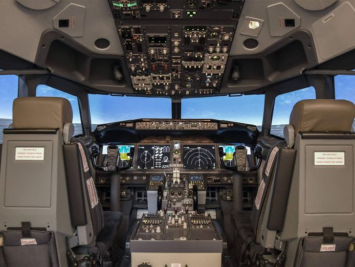 established-boeing-737-simulator-pilot-training-business-1