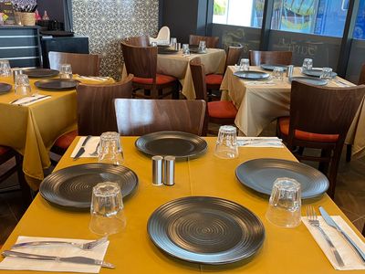 profitable-indian-restaurant-takeaway-business-for-sale-yarrabilba-0