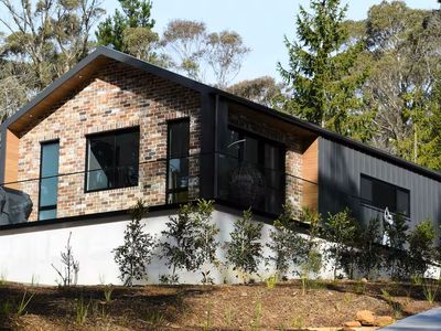 established-blue-mountains-short-term-rental-accommodation-management-business-9