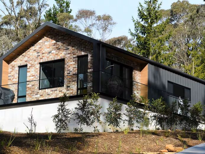 established-blue-mountains-short-term-rental-accommodation-management-business-9