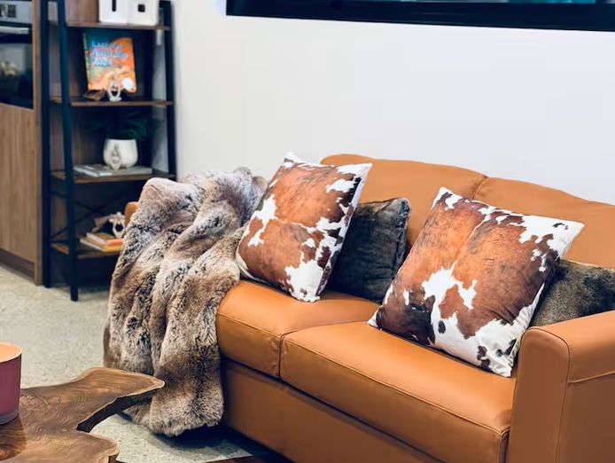 established-blue-mountains-short-term-rental-accommodation-management-business-3
