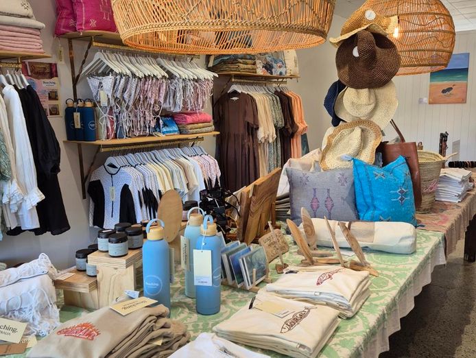 boutique-retail-space-established-brand-available-in-noosa-1
