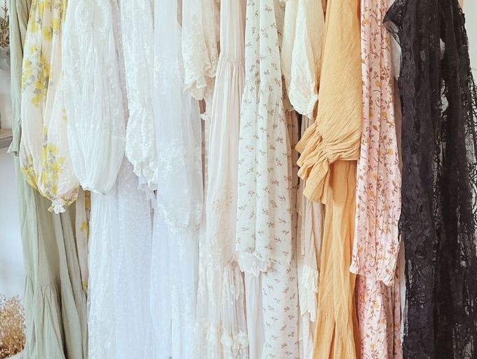 profitable-maternity-dress-hire-business-leading-brand-national-reach-0