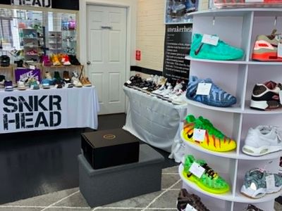 deadstock-sneaker-reseller-store-8