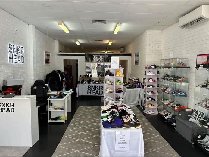 deadstock-sneaker-reseller-store-0