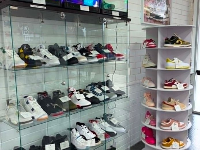 deadstock-sneaker-reseller-store-5