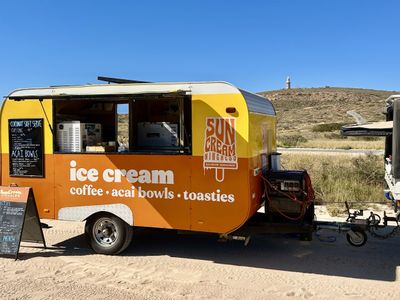 own-the-only-beachfront-food-and-beverage-service-on-the-ningaloo-reef-0