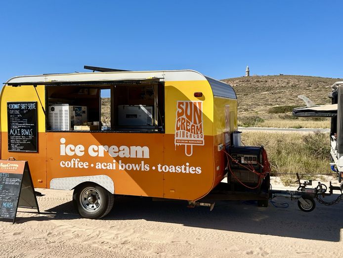 own-the-only-beachfront-food-and-beverage-service-on-the-ningaloo-reef-0