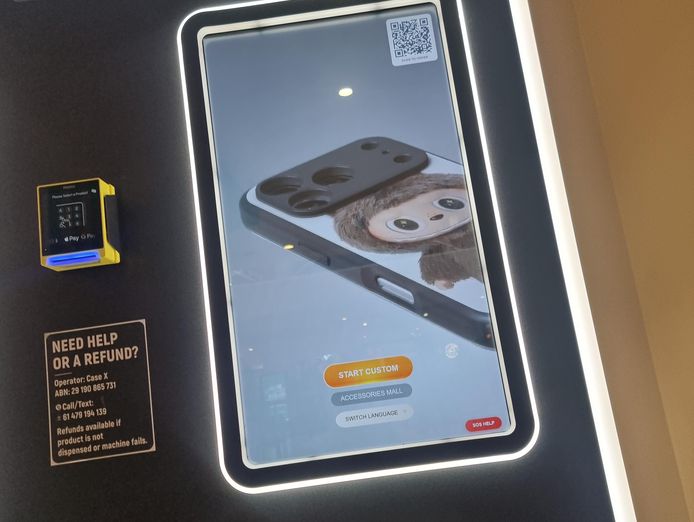 urgent-turnkey-phone-case-vending-machines-1