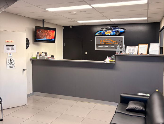 exhaust-and-mechanics-shop-for-sale-5