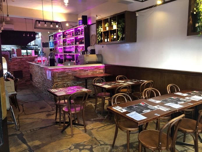 cafe-restaurant-and-bar-on-busy-cbd-office-street-priced-for-quick-sale-6