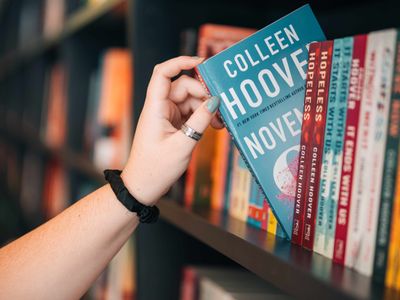 stationery-gifts-and-books-retail-store-1