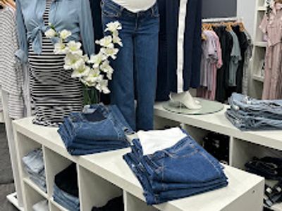 materninty-store-for-sale-in-frankston-2