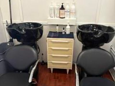 well-established-boutique-salon-for-sale-in-coorparoo-3