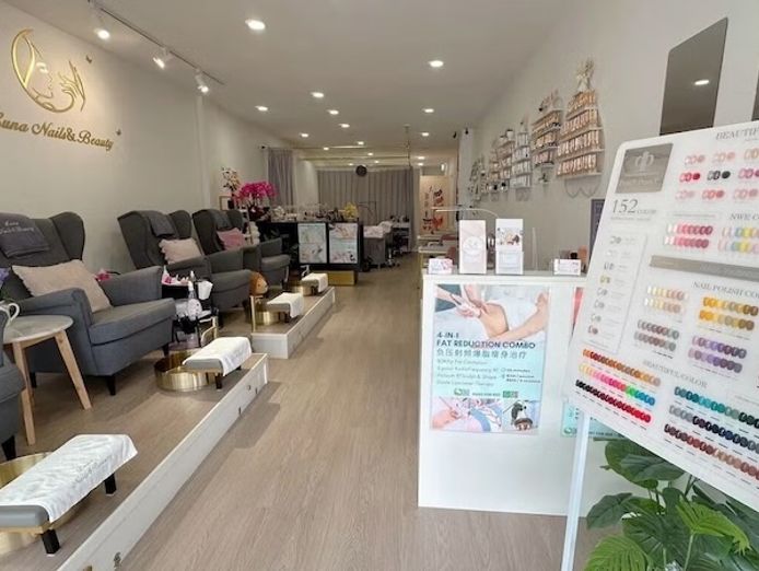 south-port-boutique-nail-salon-for-sale-0
