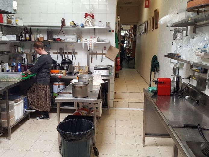 iconic-wollahra-deli-70years-trading-hands-on-lifestyle-for-passionate-foodies-2
