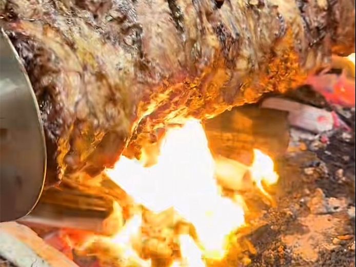 charcoal-chicken-gyros-bar-4
