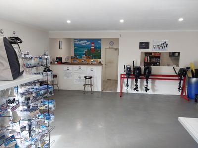 successfull-boat-dealership-and-repair-centre-2