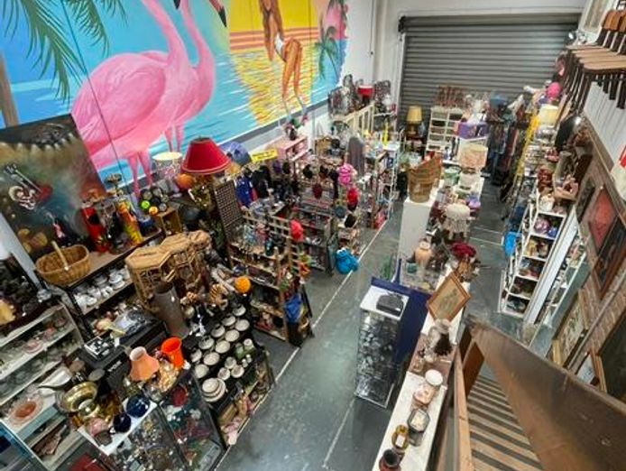 established-vintage-collectables-business-50-000-wiwo-6