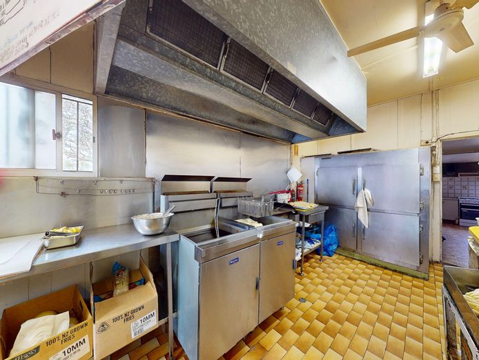 affordable-bayside-takeaway-with-residence-and-established-fit-out-4