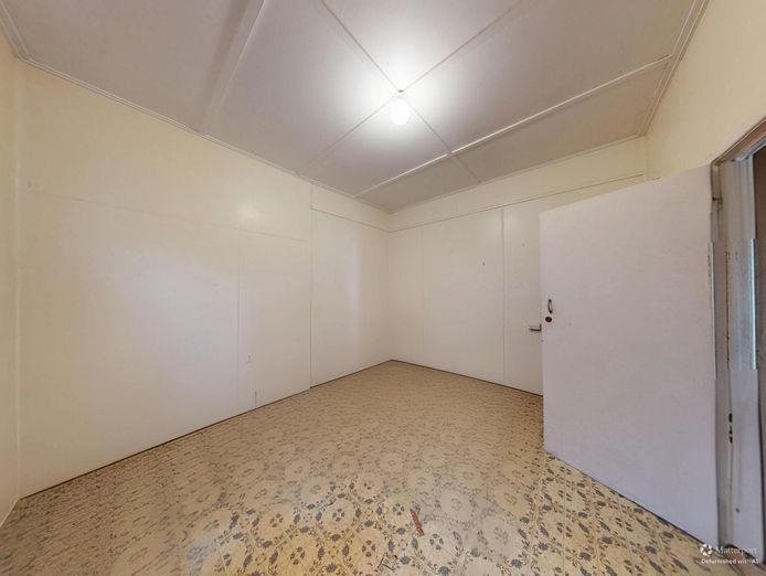 affordable-bayside-takeaway-with-residence-and-established-fit-out-3