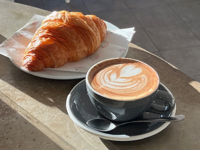 beachside-cafe-urgent-sale-2