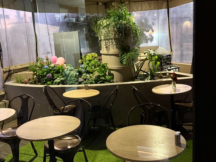 established-mt-lawley-cafe-strong-turnover-modern-fit-out-growth-potential-0