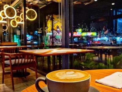 fully-managed-cafe-strong-sales-droamana-1