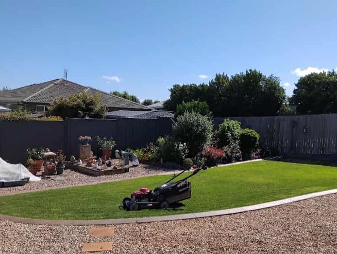 lawn-and-garden-care-business-1