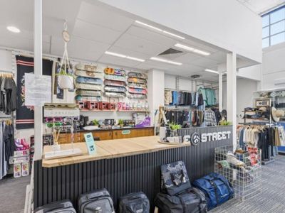 regretful-sale-popular-streetwear-surf-shop-2