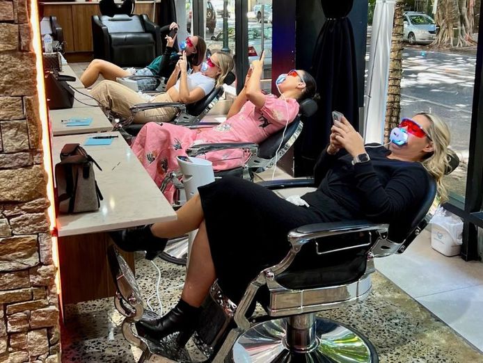 established-teeth-whitening-business-for-sale-brisbane-based-4-city-presence-0