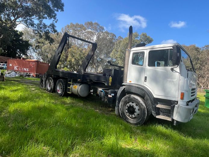 skip-bin-hire-business-equipment-be-your-own-boss-start-earning-from-day-one-1