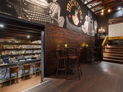 iconic-multi-award-winning-bar-nationally-recognised-rare-qld-opportunity-4