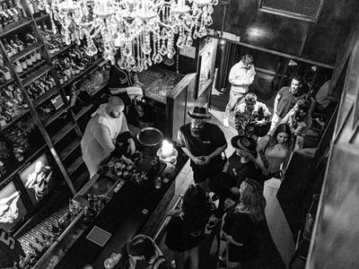 iconic-multi-award-winning-bar-nationally-recognised-rare-qld-opportunity-9