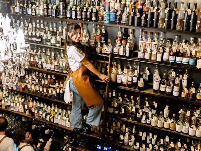 iconic-multi-award-winning-bar-nationally-recognised-rare-qld-opportunity-7