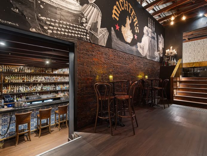 iconic-multi-award-winning-bar-nationally-recognised-rare-qld-opportunity-4
