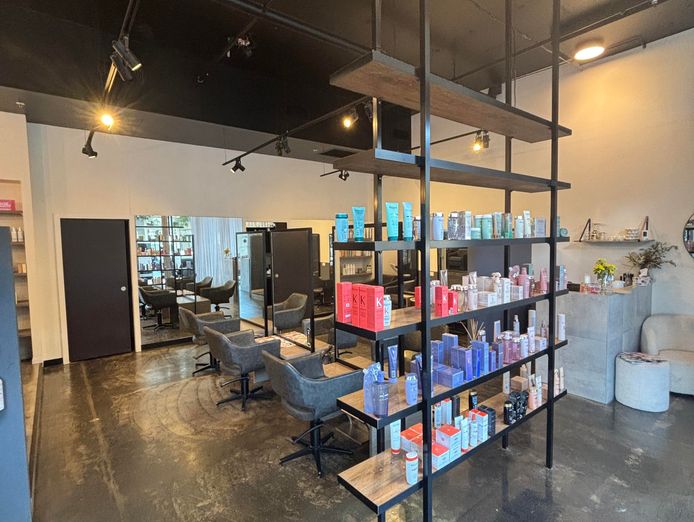 established-hair-salon-opportunity-prime-southport-location-1
