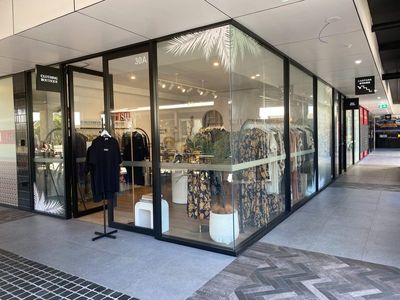 clothing-boutique-for-sale-hills-district-0