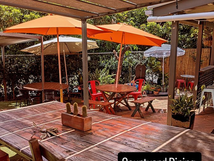 business-4br-residence-licensed-venue-annerley-4