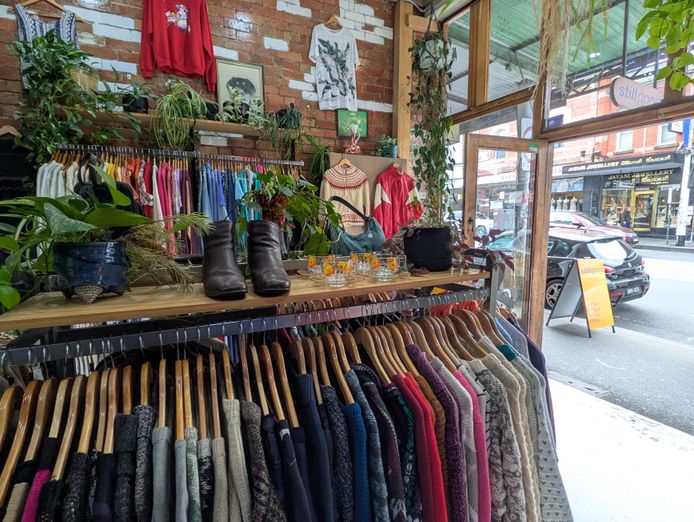 established-vintage-clothing-business-brunswick-4