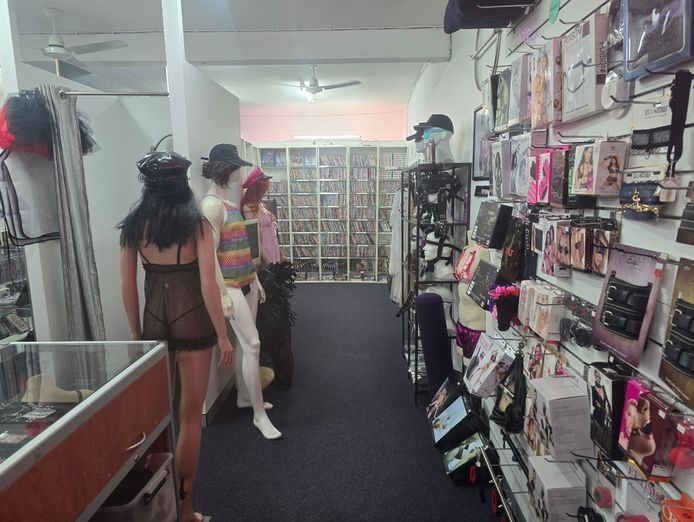 established-adult-retail-shop-ecommerce-business-for-sale-stafford-qld-4053-4
