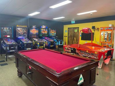 walkervale-foodmart-takeaway-food-an-dine-in-service-is-up-for-sale-5