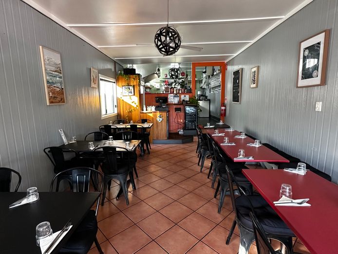 restaurant-space-complete-equipment-package-must-sell-3