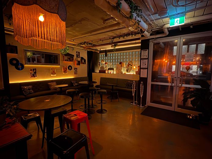 established-cocktail-bar-west-melbourne-turnkey-business-liquor-licence-2