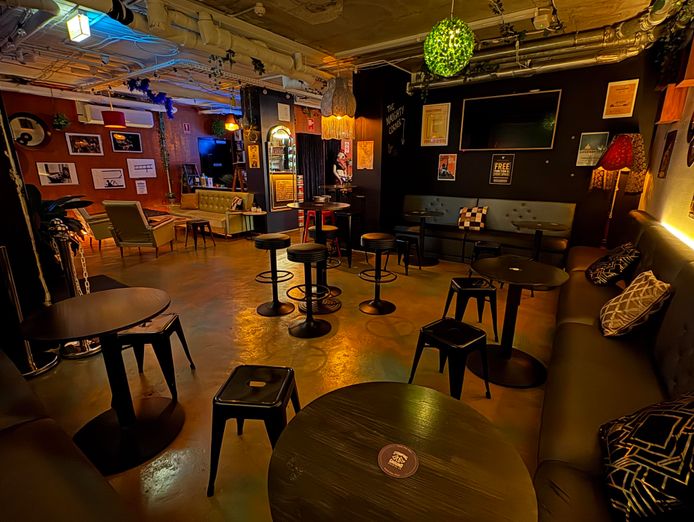 established-cocktail-bar-west-melbourne-turnkey-business-liquor-licence-3