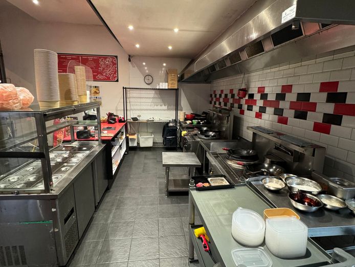 established-asian-noodle-bar-only-takeaway-kwinanan-3